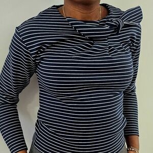 Banana Republic white & navy Striped Long-Sleeve Top (XXS, Fits Small to Medium)